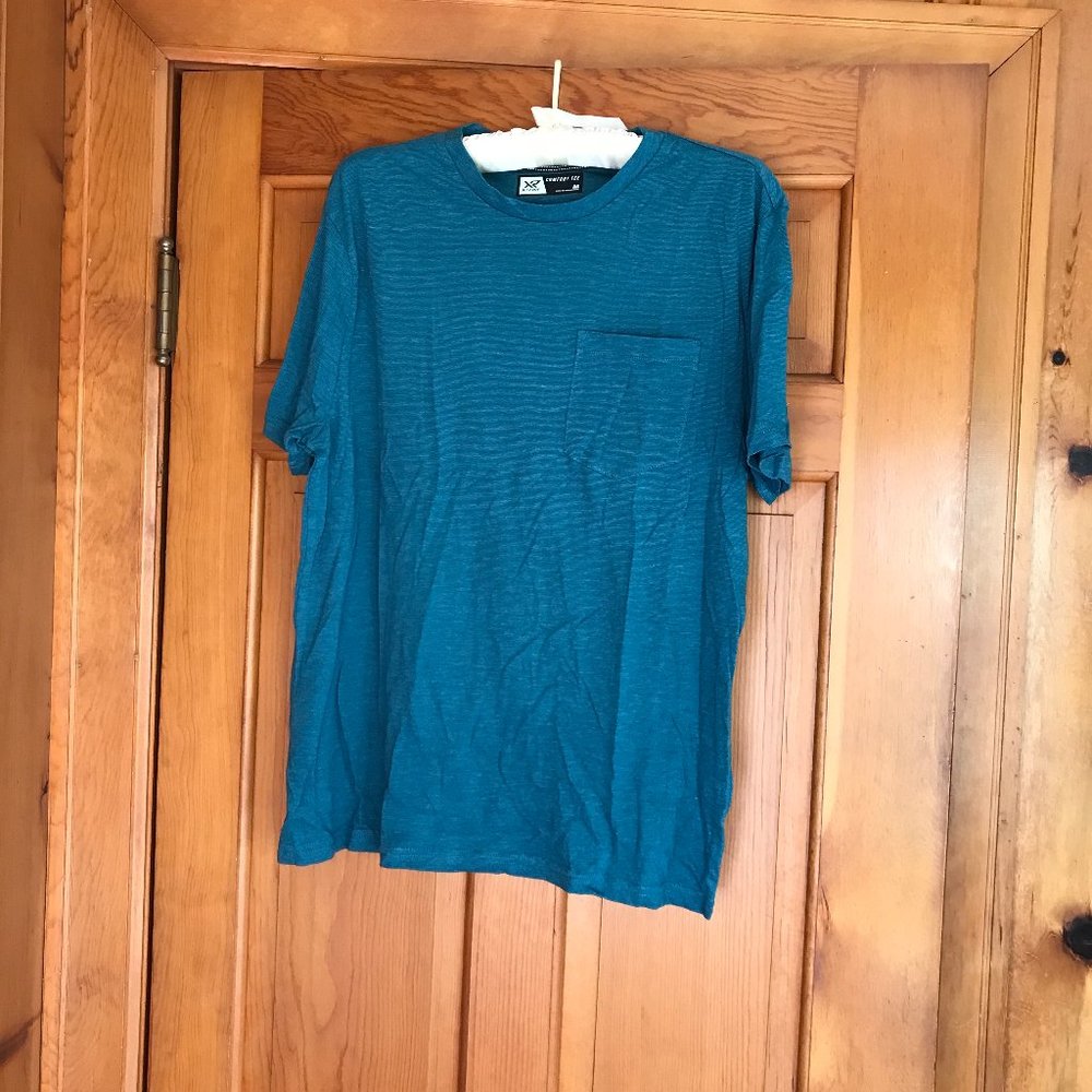 NWOT.  X-RAY Comfort Tee, men’s Medium.
